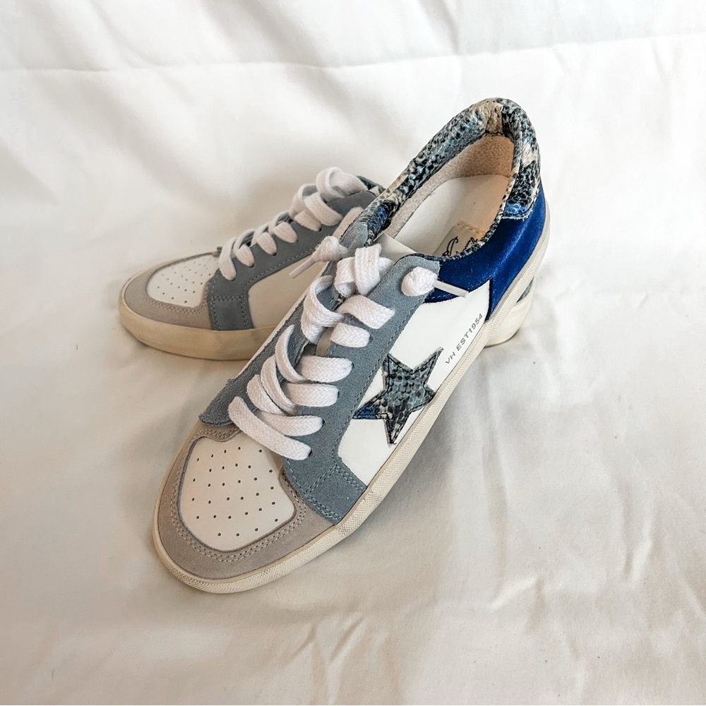 Vintage Havana Blue and White Sneakers- like new!
